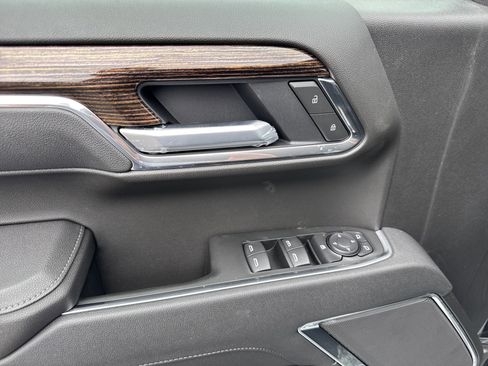 New 2025 GMC Sierra 1500 SLE w/ Preferred Package image 15