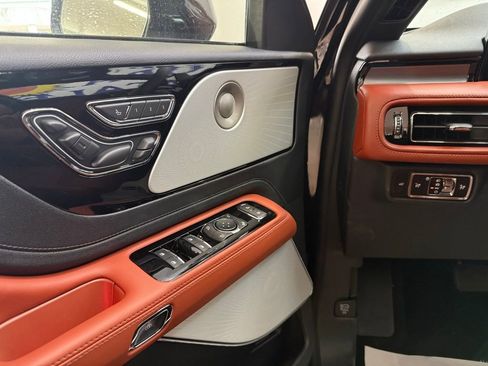 New 2026 Lincoln Aviator Reserve AWD/4WD image 12