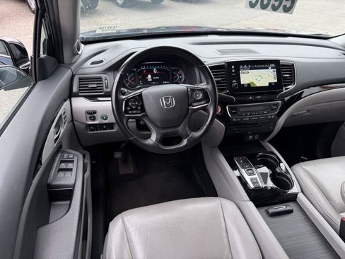 Used 2020 Honda Pilot Touring image 17