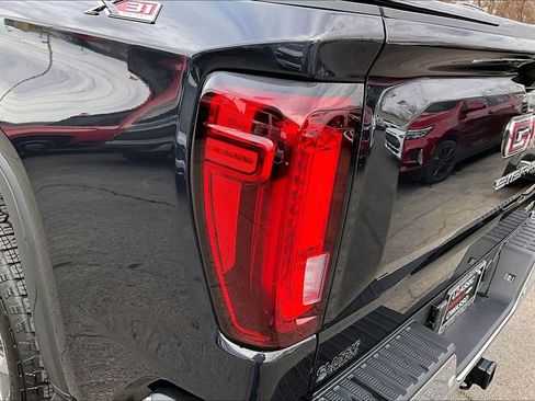 Used 2024 GMC Sierra 1500 SLT w/ SLT Premium Plus Package image 23