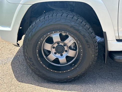 Used 2013 Toyota 4Runner SR5 image 11