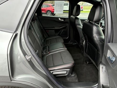 Used 2025 Ford Escape ST-Line w/ Tech Pack #1 AWD/4WD image 14