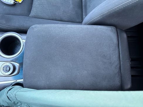 Used 2015 Nissan Pathfinder SV image 37