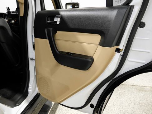 Used 2006 HUMMER H3 image 39