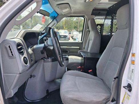 Used 2014 Ford E-150 and Econoline 150 w/ Power Group RWD image 9