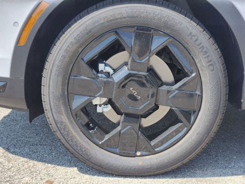 New 2026 Kia Sportage X-Line w/ X-Line Technology Package image 9