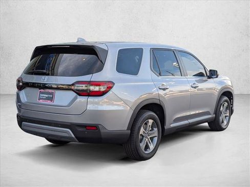 New 2025 Honda Pilot EX-L image 2