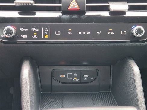 New 2026 Kia Sportage EX image 26