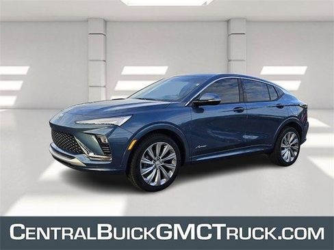 Certified 2025 Buick Envista Avenir image 1