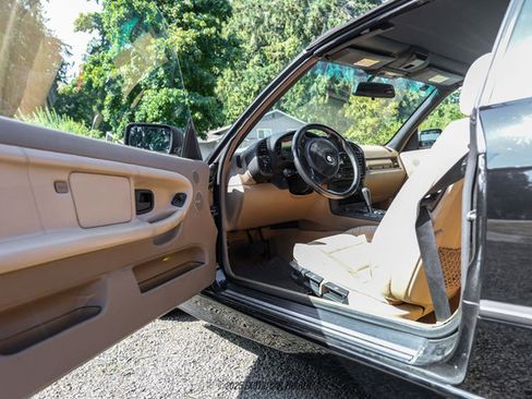 Used 1999 BMW 323i Convertible image 31