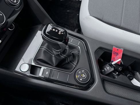 Used 2025 Volkswagen Taos S AWD/4WD image 16