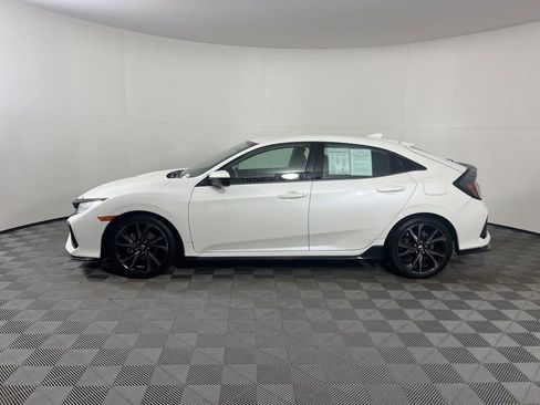 Used 2018 Honda Civic Sport image 2