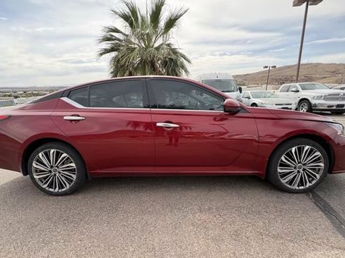 Used 2023 Nissan Altima 2.5 SL AWD/4WD image 6