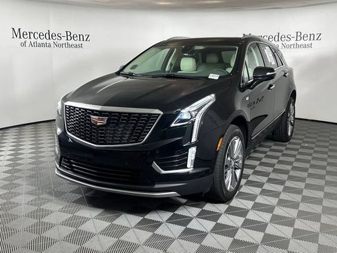 Used 2025 Cadillac XT5 Premium Luxury FWD image 3