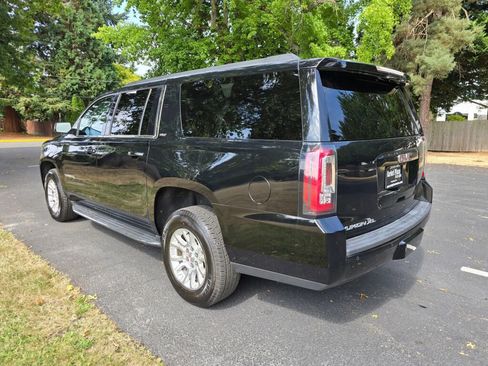 Used 2019 GMC Yukon XL SLT image 4