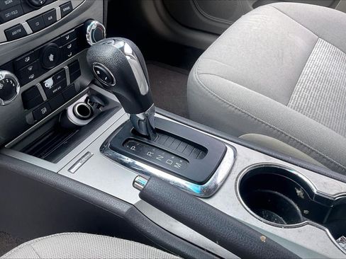Used 2011 Ford Fusion SE w/ 201A Rapid Spec Order Code FWD image 15