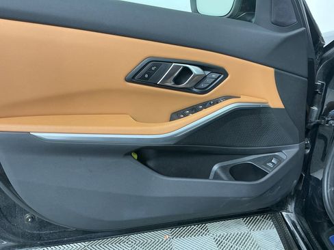 Certified 2025 BMW 330i Sedan w/ M Sport Package image 19