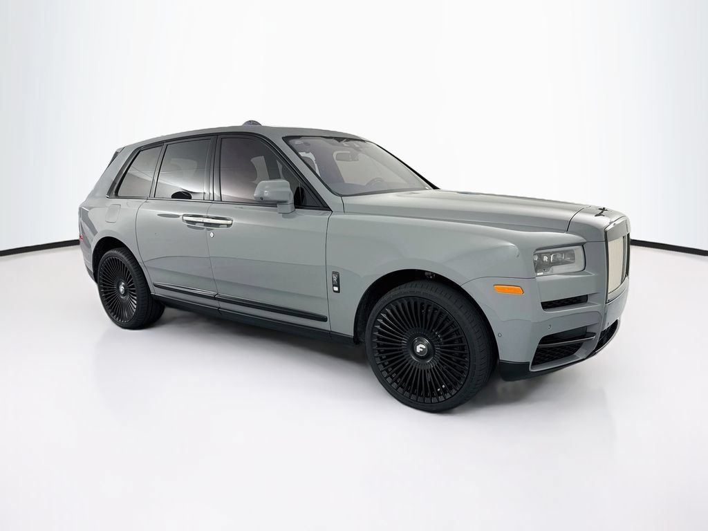 Used 2021 Rolls-Royce Cullinan Black Badge AWD/4WD image 3