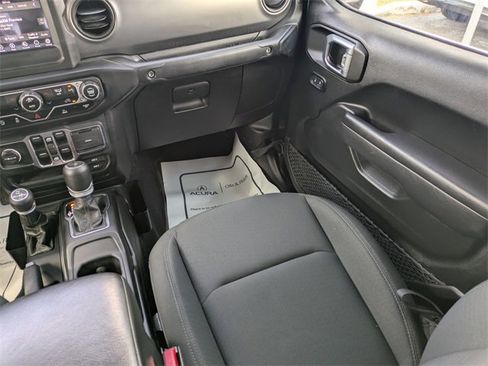 Used 2023 Jeep Gladiator Willys image 21