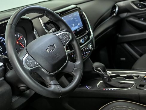 Used 2023 Chevrolet Traverse Premier w/ Redline Edition AWD/4WD image 18