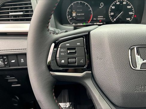 Used 2026 Honda Odyssey Sport-L image 11
