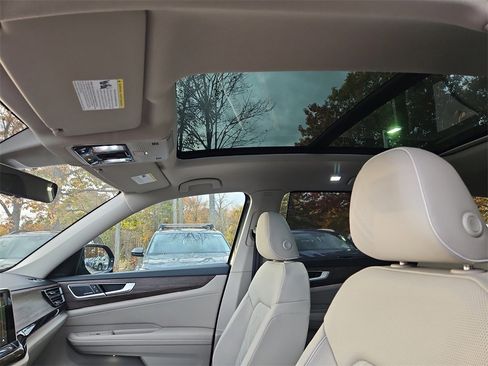 New 2026 Volkswagen Atlas SEL Premium R-Line image 8