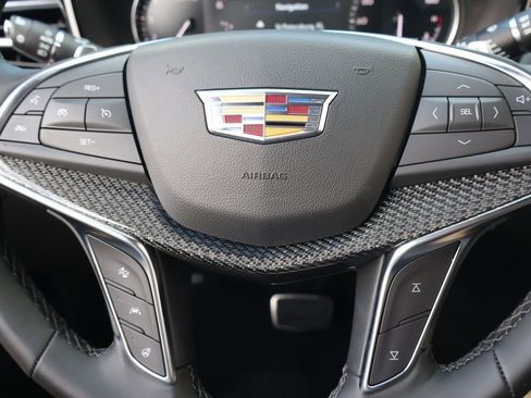New 2025 Cadillac XT5 Sportv image 21