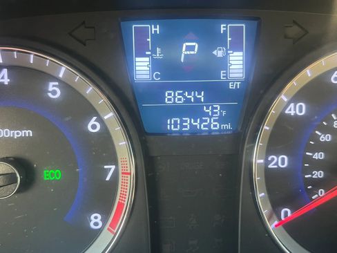 Used 2016 Hyundai Accent SE w/ Option Group 02 image 12