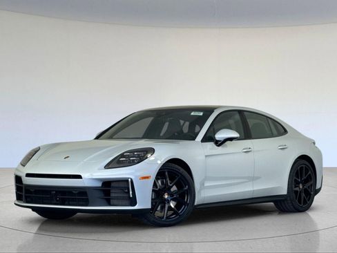 New 2026 Porsche Panamera 4 image 1