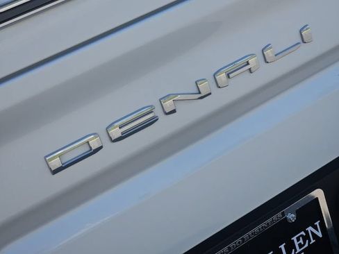 Used 2024 GMC Sierra 1500 Denali Ultimate AWD/4WD image 12