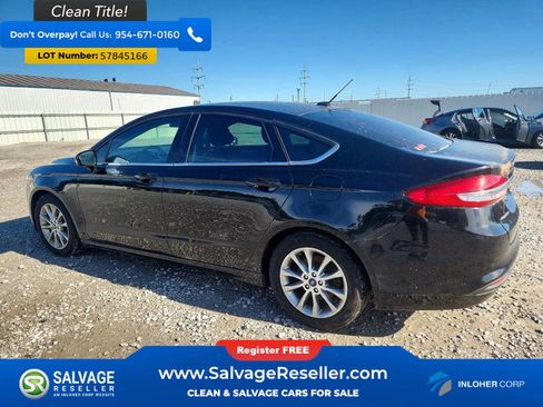 Used 2017 Ford Fusion SE w/ Fusion SE Technology Package FWD image 3