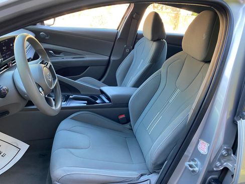Used 2021 Hyundai Elantra SEL FWD image 32