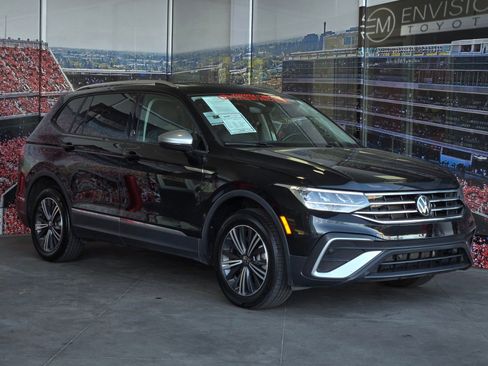 Used 2024 Volkswagen Tiguan Wolfsburg Edition AWD/4WD image 1