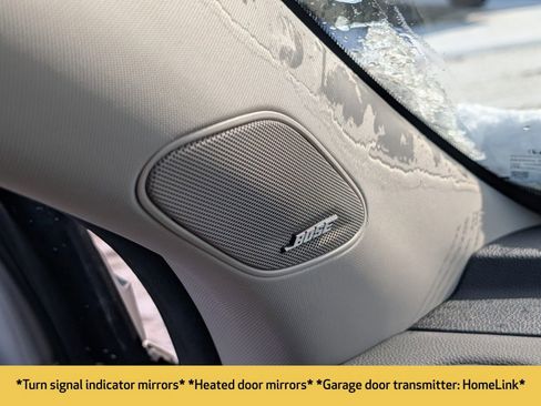 Used 2025 Honda Pilot Touring image 12