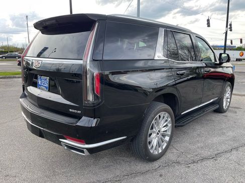 Used 2023 Cadillac Escalade Premium Luxury image 3