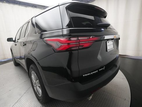 Used 2023 Chevrolet Traverse LT w/ LPO, Floor Liner Package AWD/4WD image 6