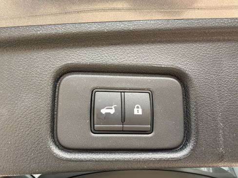 Certified 2026 Nissan Pathfinder SL AWD/4WD image 27
