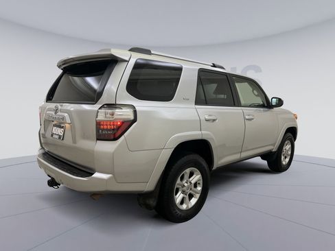 Used 2021 Toyota 4Runner SR5 image 5