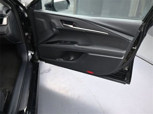 Used 2025 Toyota Camry LE image 11
