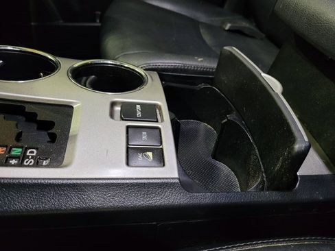 Used 2012 Toyota Highlander 4WD image 36