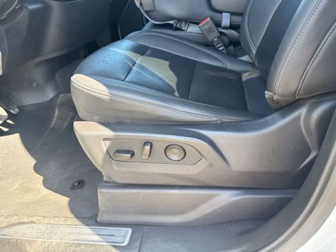 Used 2024 GMC Sierra 1500 SLT image 19