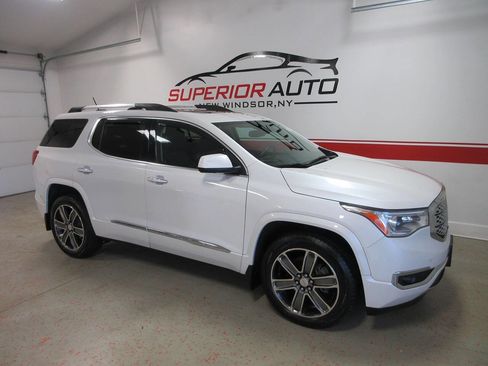 Used 2017 GMC Acadia Denali w/ Technology Package image 6