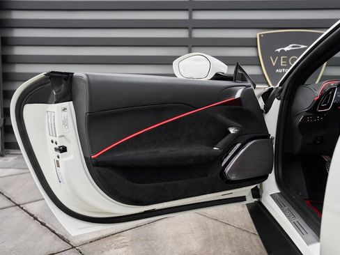 Used 2024 Ferrari Roma Spider image 30