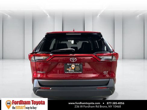 Used 2025 Toyota RAV4 XLE image 4