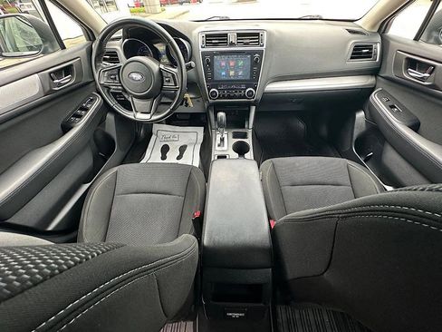Used 2018 Subaru Outback 2.5i Premium AWD/4WD image 17
