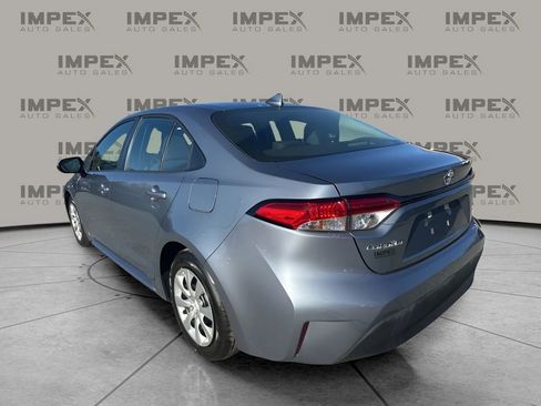 Used 2025 Toyota Corolla LE image 3