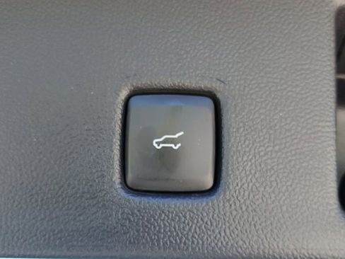 Used 2025 Ford Escape ST-Line FWD image 11