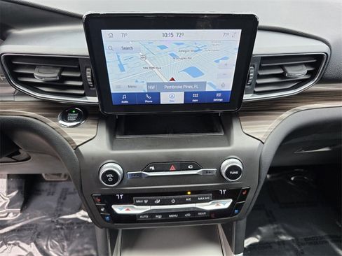 Used 2020 Ford Explorer Limited image 27