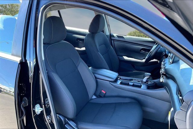 Certified 2025 Nissan Sentra S FWD image 26