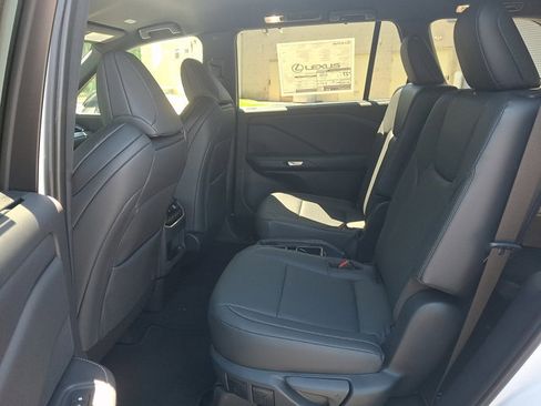 New 2026 Lexus TX 500h AWD image 5